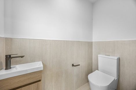 Photo of property in 40b Trentham Road, Papakura, 2110