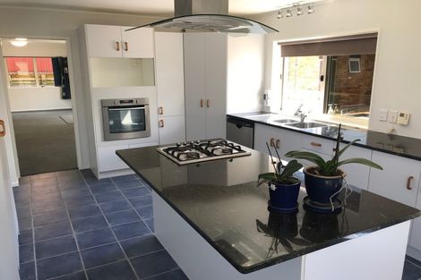 Photo of property in 7 Coupland Court, Glendene, Auckland, 0602