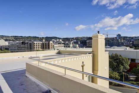 Photo of property in Fountain Court, 3/48 Oriental Parade, Oriental Bay, Wellington, 6011