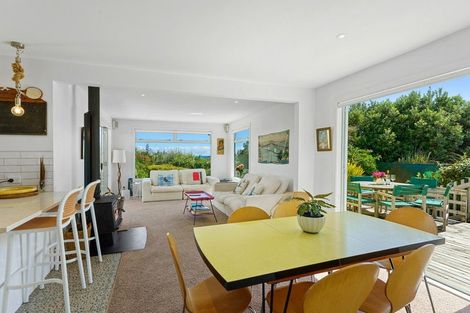 Photo of property in 1 Rodney Avenue, Te Horo Beach, Otaki, 5581