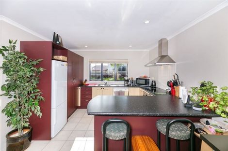 Photo of property in 7 Applebox Lane, Henderson, Auckland, 0612