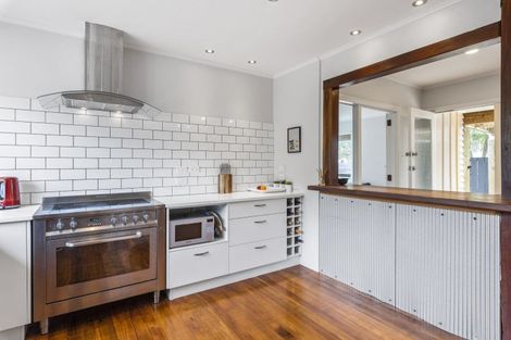 Photo of property in 56 Aorangi Road, Paraparaumu, 5032