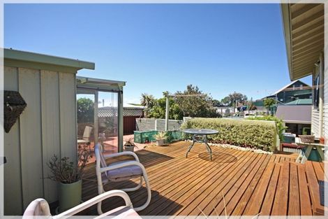 Photo of property in 39 Shortt Street, Foxton Beach, Foxton, 4815