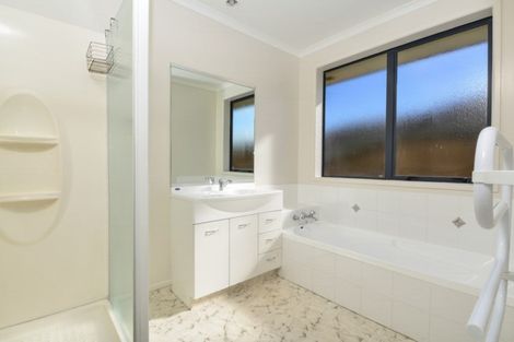 Photo of property in 7 Kingroyal Lane, Hamilton East, Hamilton, 3216