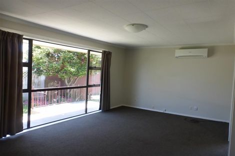 Photo of property in 61 Dickson Crescent, Hornby, Christchurch, 8042