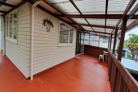 Photo of property in 13 Vina Place, Massey, Auckland, 0614