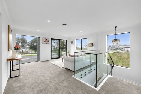 Photo of property in 215a Murphys Road, Flat Bush, Auckland, 2019