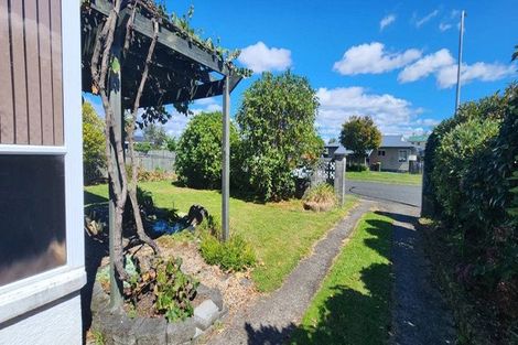 Photo of property in 27 Browning Crescent, Owhata, Rotorua, 3010