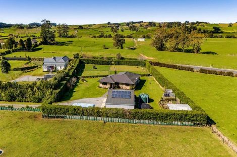Photo of property in 1108c Egmont Road, Egmont Village, New Plymouth, 4372