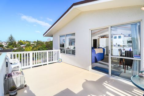 Photo of property in 80h Tirimoana Road, Te Atatu South, Auckland, 0602