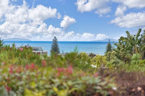 Photo of property in 115 Grovenor Drive, Orewa, 0931