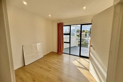 Photo of property in 1/12 Masefield Street, Cockle Bay, Auckland, 2014