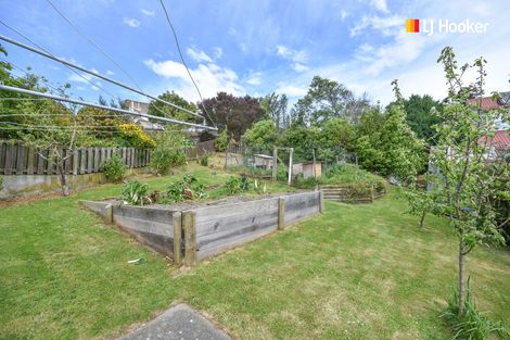 Photo of property in 15 Bayne Terrace, Macandrew Bay, Dunedin, 9014