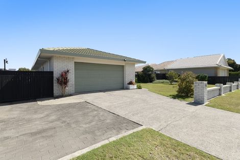 Photo of property in 5 Ocean Crest, Papamoa Beach, Papamoa, 3118