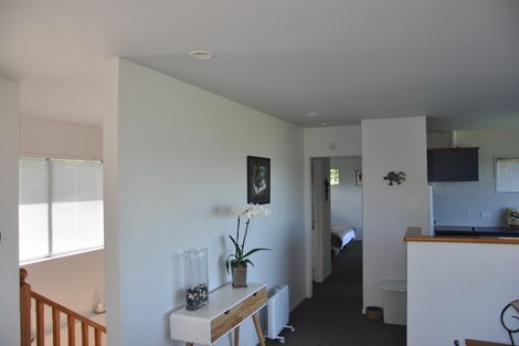 Photo of property in 16 Barrier View Road, Leigh, 0985