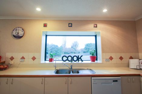 Photo of property in 17 Essex Street, Weston, Oamaru, 9401