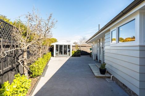 Photo of property in 39 Manor Place, Bryndwr, Christchurch, 8053