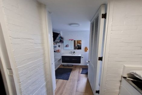 Photo of property in 141 Churton Drive, Churton Park, Wellington, 6037