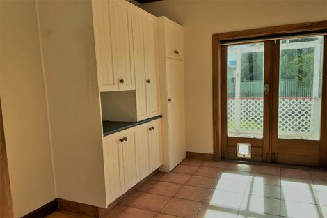 Photo of property in 3 Carow Street, Palmerston North, 4410