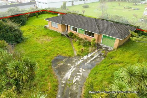 Photo of property in 29 Flanshaw Road, Te Atatu South, Auckland, 0610