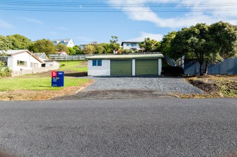 Photo of property in 11 Queen Street, Brighton, Dunedin, 9035