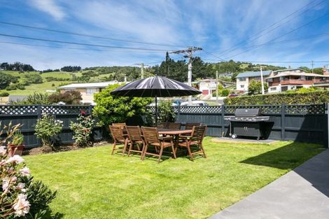 Photo of property in 35 Elwyn Crescent, Green Island, Dunedin, 9018