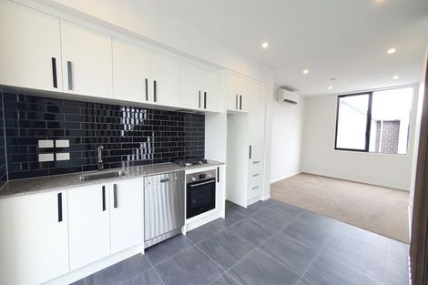 Photo of property in 3/2a Walsall Street, Avondale, Auckland, 1026