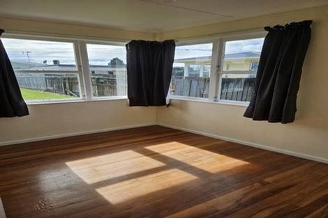 Photo of property in 11 Cricket Place, Melville, Hamilton, 3206