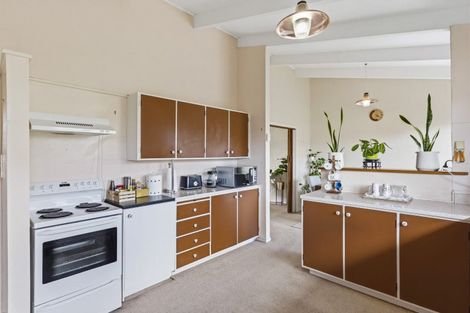 Photo of property in 556 Queen Street East, Levin, 5510