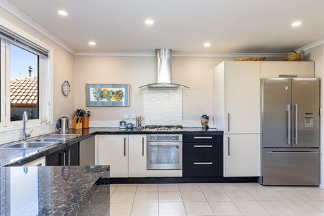 Photo of property in 10 Glentui Place, Waikawa, Picton, 7220