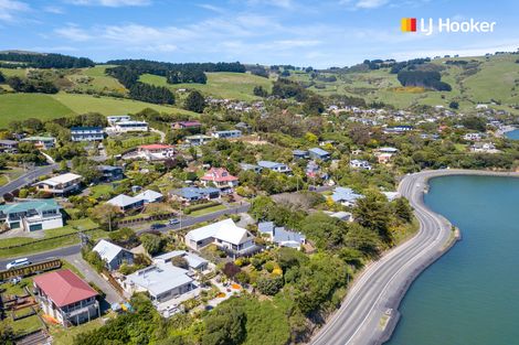 Photo of property in 15 Bayne Terrace, Macandrew Bay, Dunedin, 9014