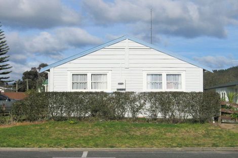 Photo of property in 107 Aickin Road, Whangamata, 3620