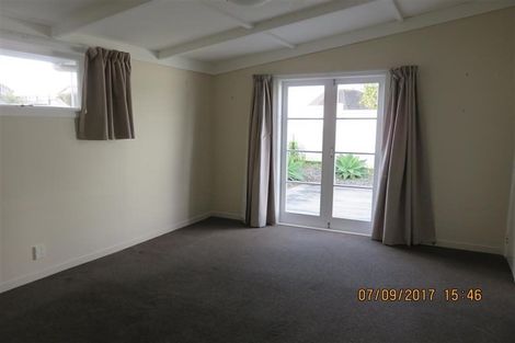 Photo of property in 2/46 Gulf View Road, Murrays Bay, Auckland, 0630