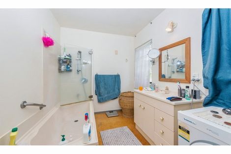 Photo of property in 13 Mceldowney Road, Titirangi, Auckland, 0604