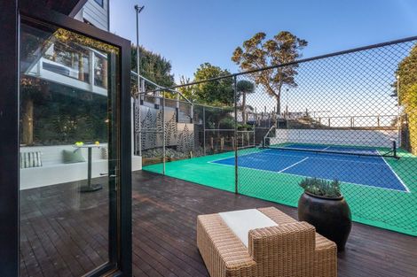 Photo of property in 72 Cliff Road, Torbay, Auckland, 0630