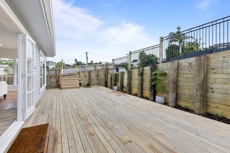 Photo of property in 36 Killarney Avenue, Torbay, Auckland, 0630