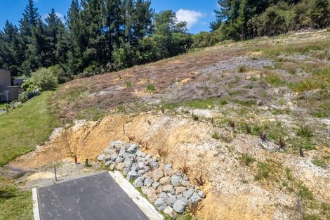 Photo of property in 16 Raukura Rise, Picton, 7220