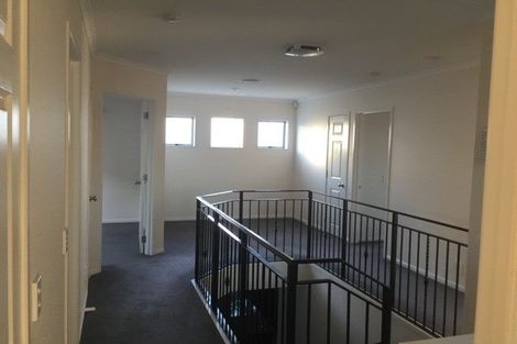 Photo of property in 9 Seresin Crescent, Flat Bush, Auckland, 2016