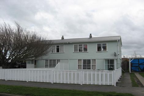 Photo of property in 58-60 Cameron Crescent, Masterton, 5810