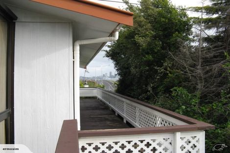 Photo of property in 5 Sylvan Avenue, Northcote, Auckland, 0627