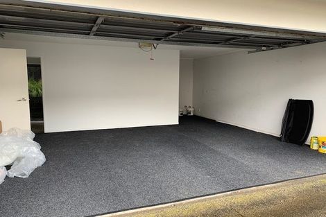 Photo of property in 2/90 Pupuke Road, Hillcrest, Auckland, 0627