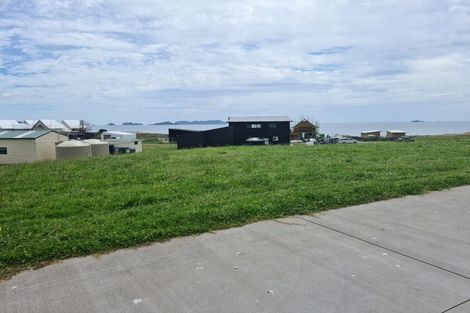 Photo of property in 12 Joyce Place, Opito Bay, 3592