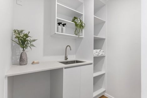 Photo of property in 36 Beaudine Avenue, Glenfield, Auckland, 0629