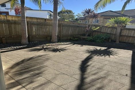 Photo of property in 2/16 Belgate Place, Somerville, Auckland, 2014