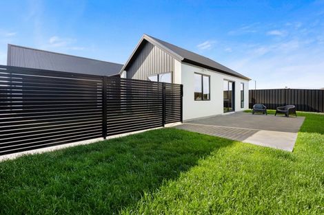 Photo of property in 6/102 Eriksen Road, Te Awa, Napier, 4110