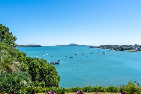 Photo of property in 33 Takutai Avenue, Half Moon Bay, Auckland, 2012