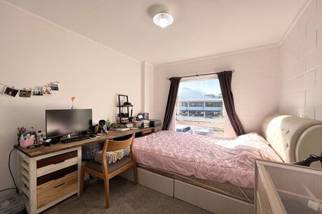 Photo of property in 9/1 Glen Road, Browns Bay, Auckland, 0630