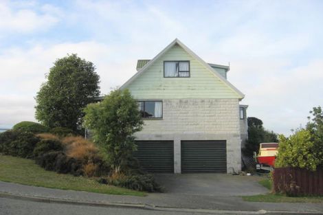 Photo of property in 19 Leven Street, South Hill, Oamaru, 9400