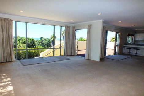 Photo of property in 2 Gulf Harbour Drive, Gulf Harbour, Whangaparaoa, 0930