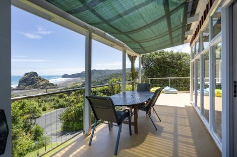 Photo of property in 54 Rayner Road, Piha, 0772